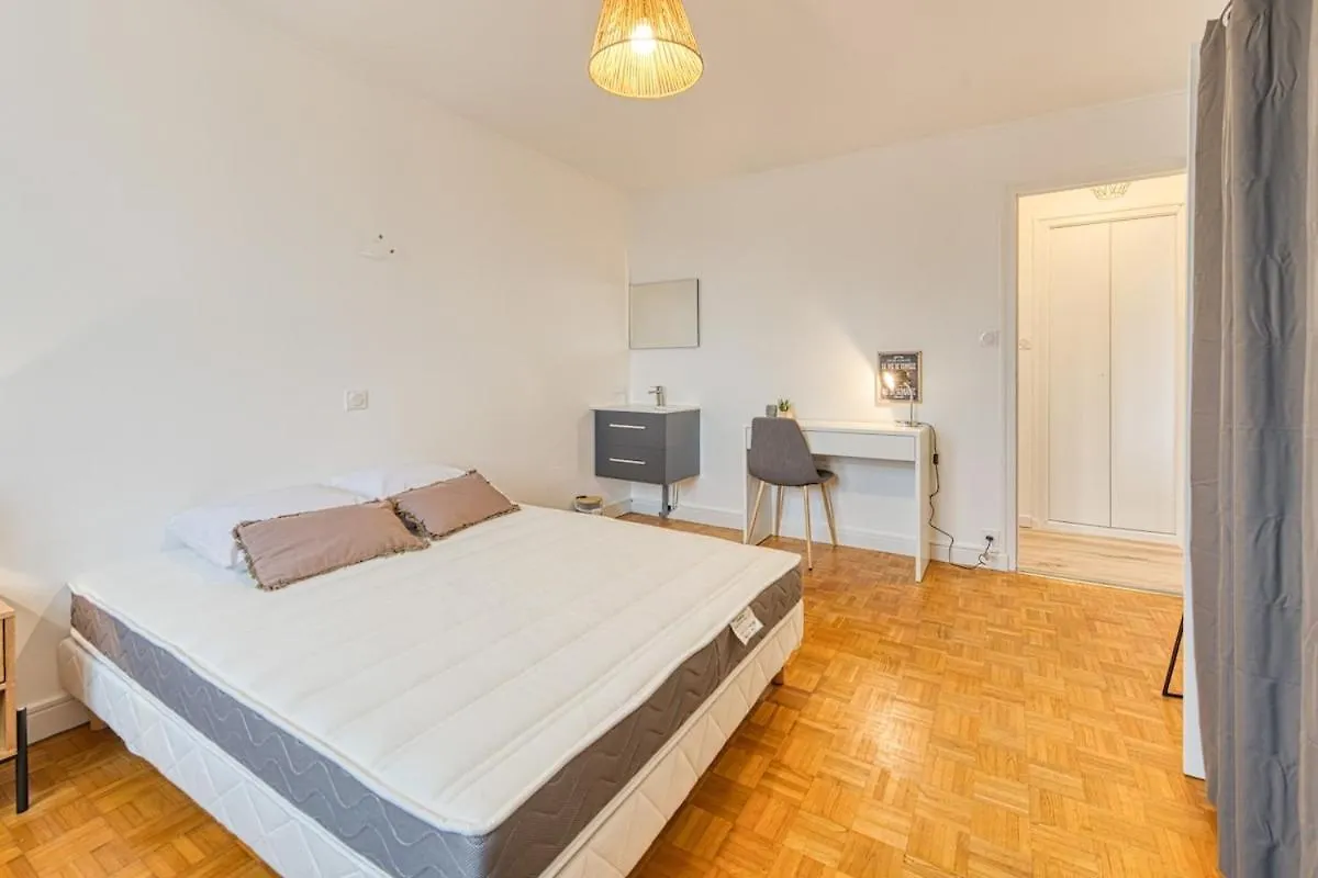 Magnificent Apartment, 4 Bedrooms, Fiber Wifi Grenoble Appartement
