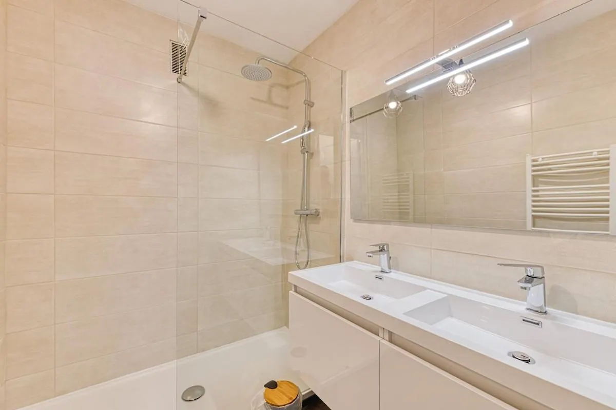 Magnificent Apartment, 4 Bedrooms, Fiber Wifi Grenoble Appartement