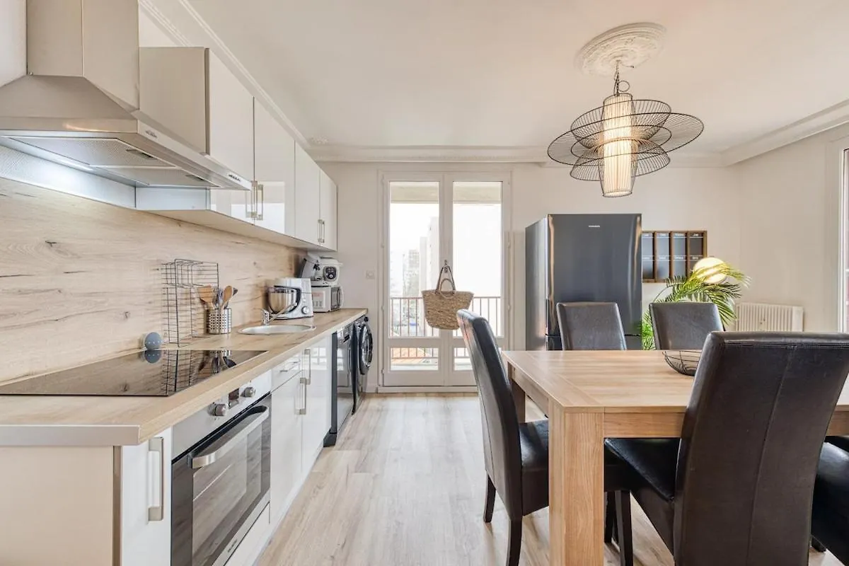 Magnificent Apartment, 4 Bedrooms, Fiber Wifi Grenoble France