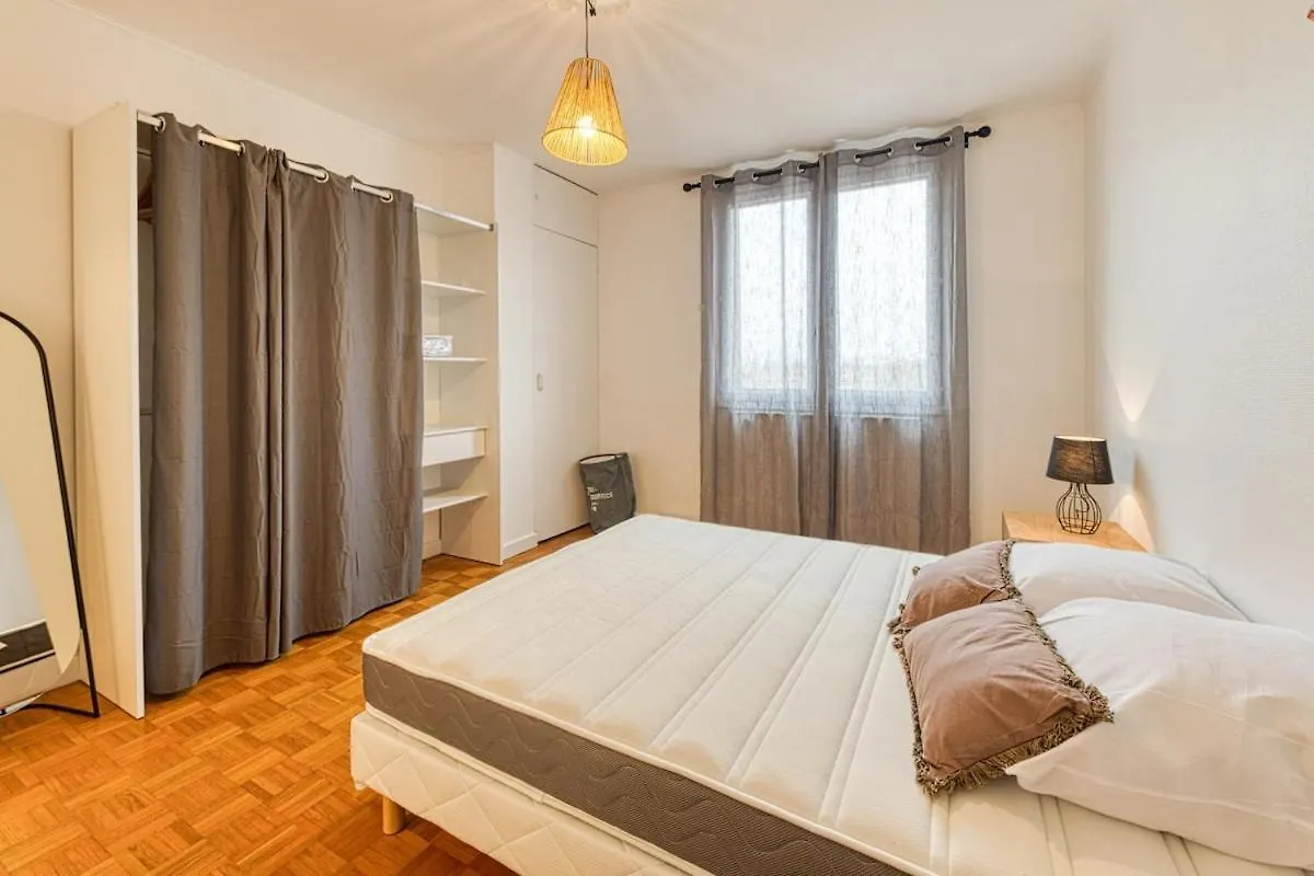 Magnificent Apartment, 4 Bedrooms, Fiber Wifi Grenoble 0*,  France
