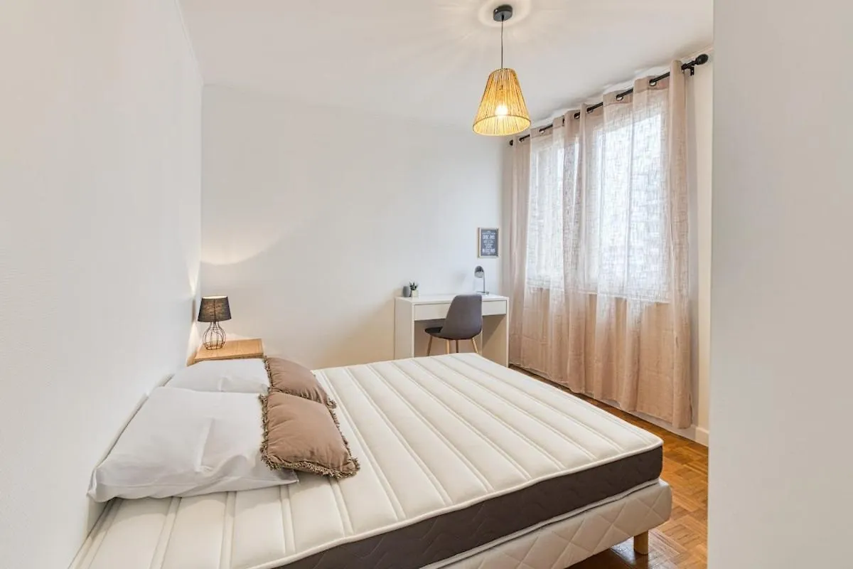 Appartement Magnificent Apartment, 4 Bedrooms, Fiber Wifi Grenoble