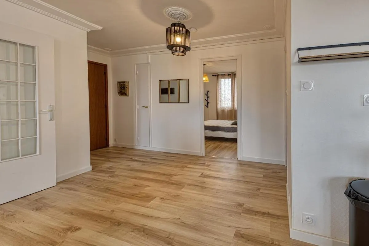 Magnificent Apartment, 4 Bedrooms, Fiber Wifi Grenoble